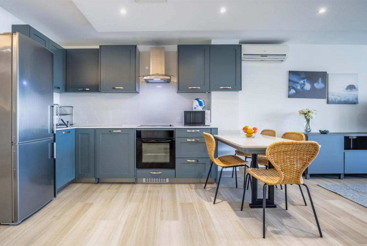 Deluxe Seaview Apartment Saint Julian's Luaran gambar